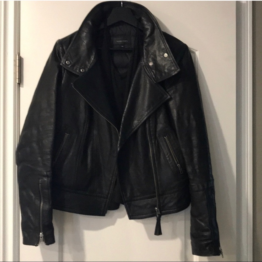 Aritzia Mackage M leather Jacket